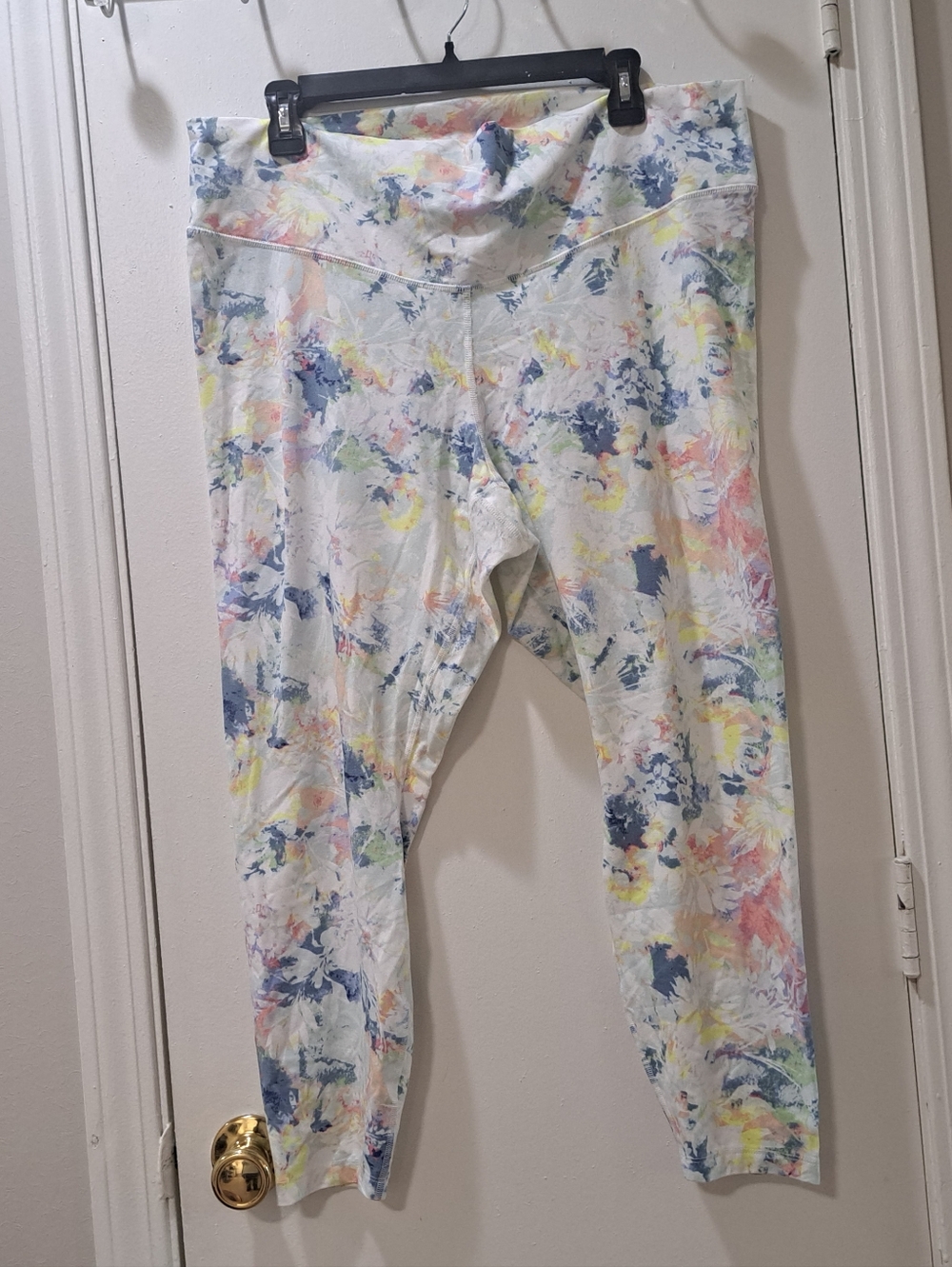 Old Navy White Leggings with Pastel Floral Print EUC